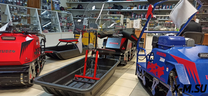 Ветровое стекло для снегоходов и мотобуксировщиков (лыжных модулей и модулей толкач)