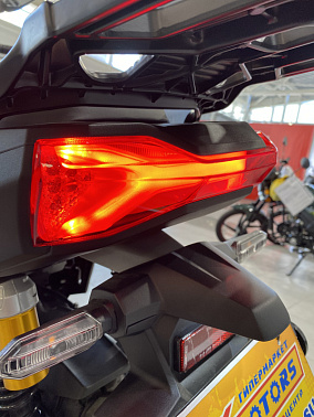 Скутер X-MOTORS JET 200CC EFI PRO(replica Honda X-ADV)